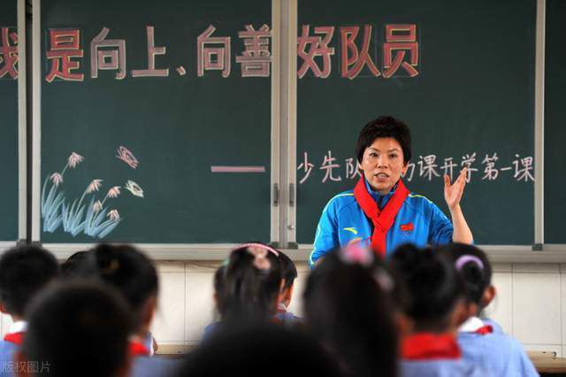 这类时长难以揭示白鹿两家的家族变迁及匪贼变共党等细枝小节，也许220分钟足版会有所揭示。